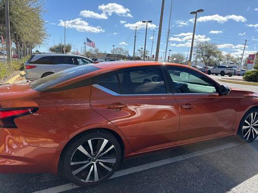 2020 Nissan Altima SR FWD