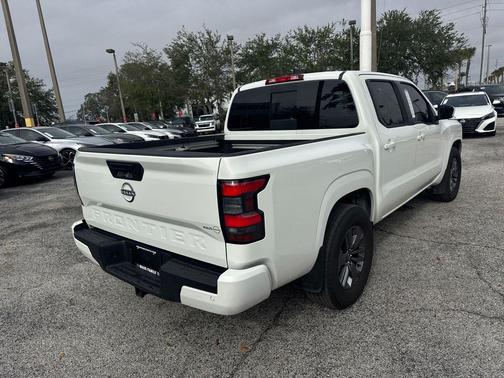 2025 Nissan Frontier SV