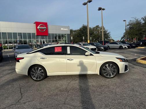 2023 Nissan Altima 2.5 SL