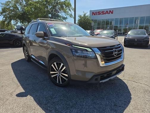 Baja Storm 2023 Nissan Pathfinder Platinum 4WD