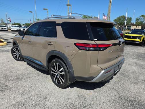 Baja Storm 2023 Nissan Pathfinder Platinum 4WD