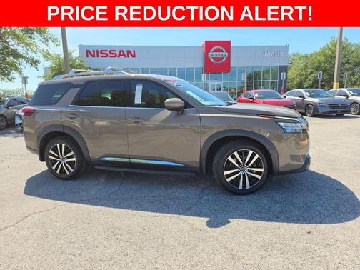 Baja Storm 2023 Nissan Pathfinder Platinum 4WD