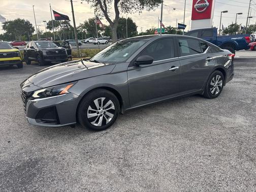 Gun Metallic 2025 Nissan Altima S FWD