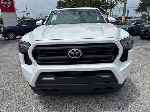 Ice Cap 2024 Toyota Tacoma SR5
