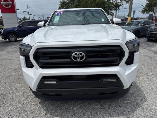 Ice Cap 2024 Toyota Tacoma SR5