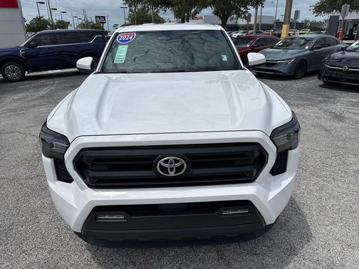 Ice Cap 2024 Toyota Tacoma SR5
