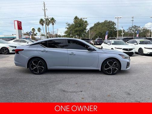 2023 Nissan Altima SR FWD