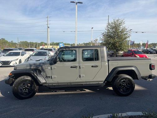 2021 Jeep Gladiator Sport