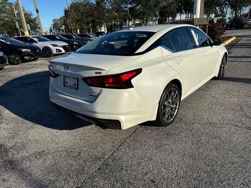 2024 Nissan Altima SR VC-Turbo FWD