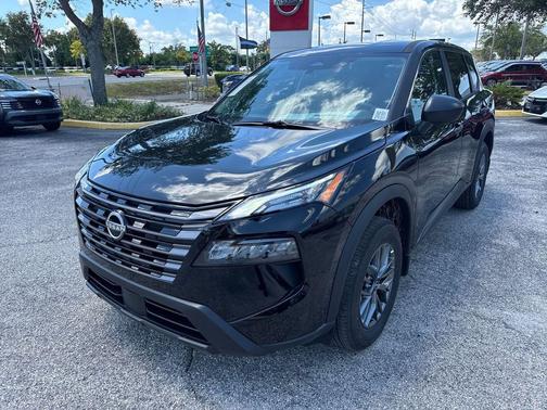 Super Black 2026 Nissan Rogue S