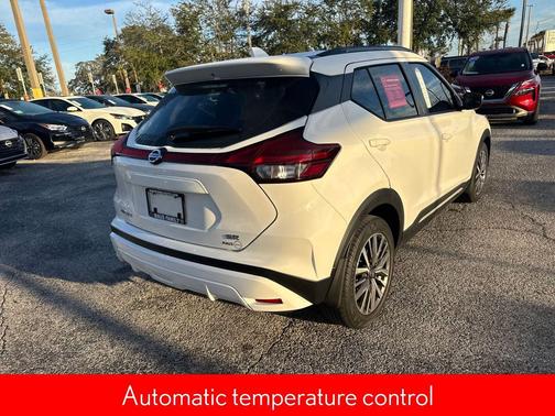 2021 Nissan Kicks SR