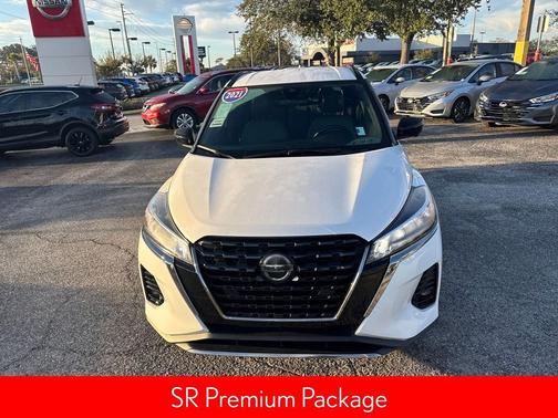 2021 Nissan Kicks SR