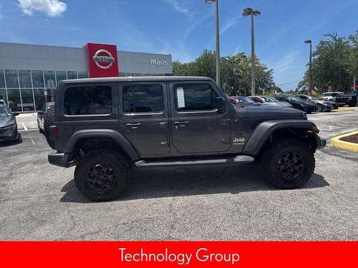 Granite Crystal Metallic Clearcoat 2020 Jeep Wrangler Unlimited Freedom 4x4