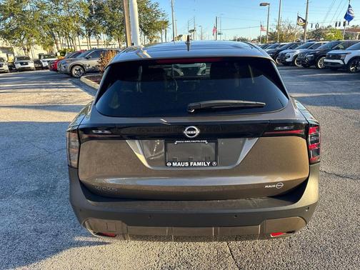 2025 Nissan Kicks SV