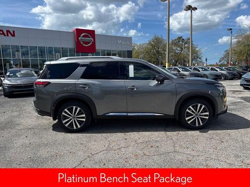 2022 Nissan Pathfinder Platinum 4WD