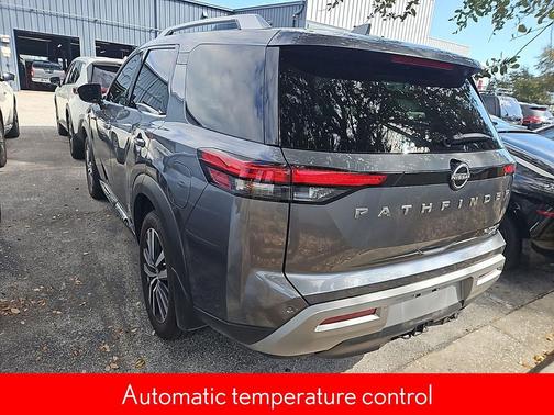 2022 Nissan Pathfinder Platinum 4WD