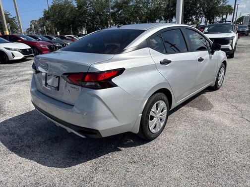 2025 Nissan Versa 1.6 S