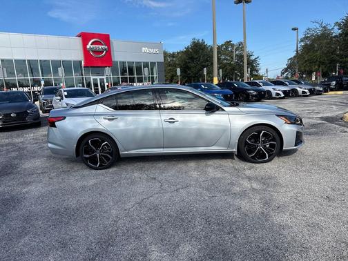 2025 Nissan Altima SR FWD