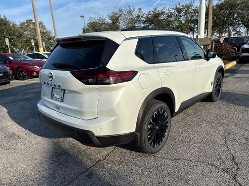 Everest White Pearl Tricoat 2026 Nissan Rogue Dark Armor