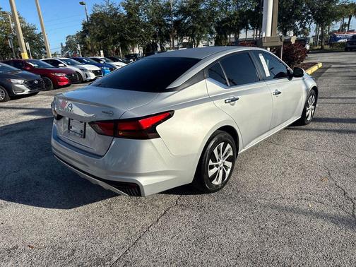 2022 Nissan Altima S FWD
