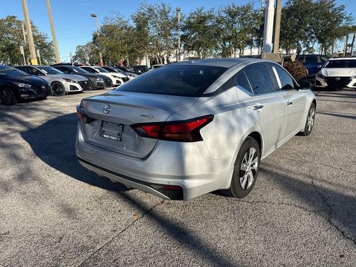 2025 Nissan Altima S FWD