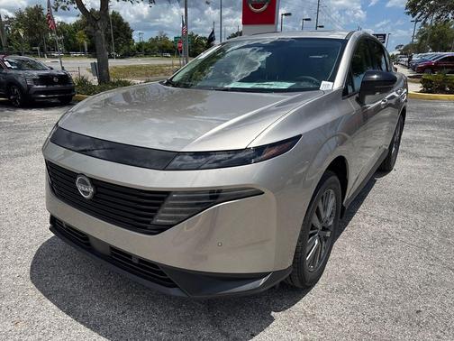 Champagne Silver Metallic 2026 Nissan Murano SL