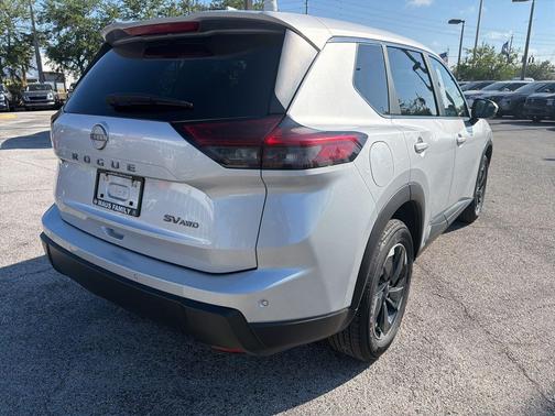 Brilliant Silver Metallic 2024 Nissan Rogue SV