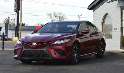 2018 Toyota Camry SE