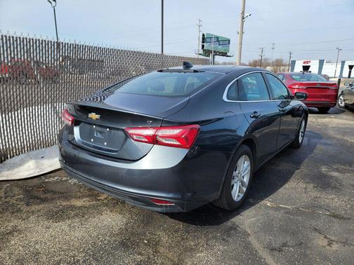 2021 Chevrolet Malibu FWD LT