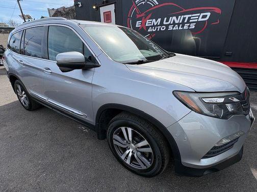 Lunar Silver Metallic 2018 Honda Pilot EX-L