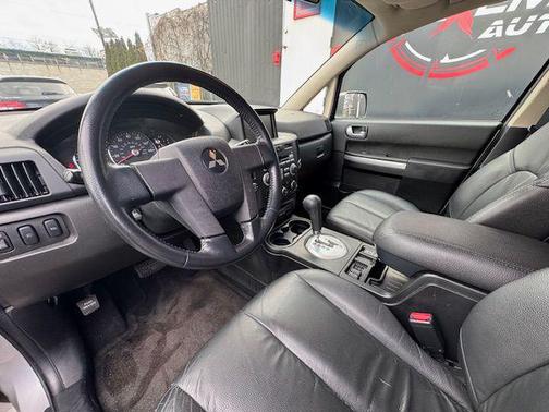 2011 Mitsubishi Endeavor SE