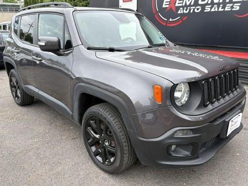 Granite Crystal Metallic Clearcoat 2016 Jeep Renegade Latitude