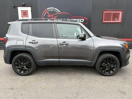 Granite Crystal Metallic Clearcoat 2016 Jeep Renegade Latitude