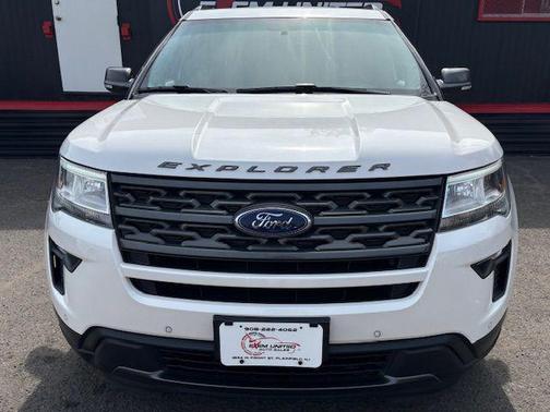 WHITE 2019 Ford Explorer XLT