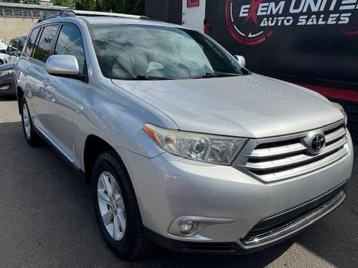 2012 Toyota Highlander SE