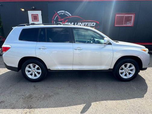 2012 Toyota Highlander SE
