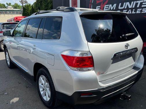 2012 Toyota Highlander SE