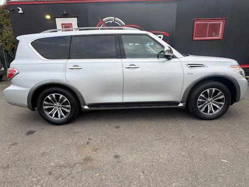 2017 Nissan Armada SL