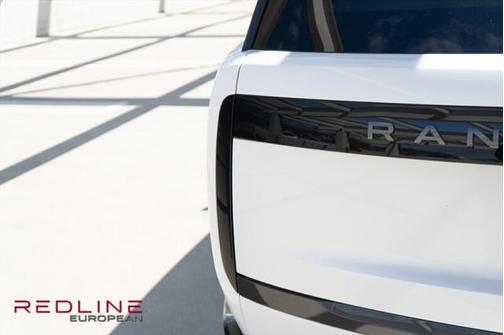 2023 Land Rover Range Rover P530 SE