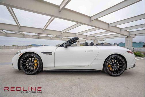MANUFAKTUR Moonlight White Metallic 2022 Mercedes-Benz AMG SL 63 Base