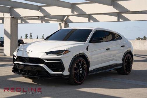 2022 Lamborghini Urus 