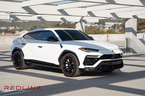 2022 Lamborghini Urus 