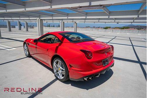 Rosso California 2015 Ferrari California T