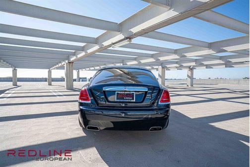 Midnight Sapphire 2015 Rolls-Royce Wraith