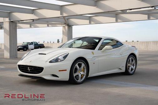 2014 Ferrari California Base