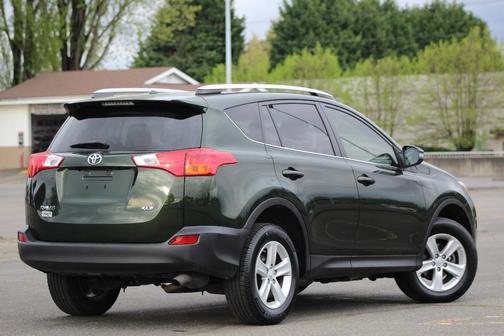 Green 2013 Toyota RAV4 XLE