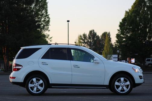 White 2011 Mercedes-Benz M-Class ML 350 4MATIC