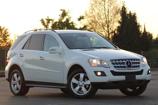 White 2011 Mercedes-Benz M-Class ML 350 4MATIC