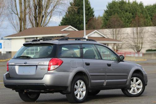 Silver 2008 Subaru Outback 2.5i