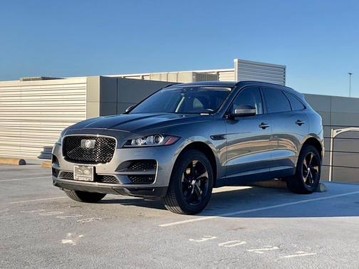 Photo 2 of 19 of 2019 Jaguar F-PACE 25t Premium